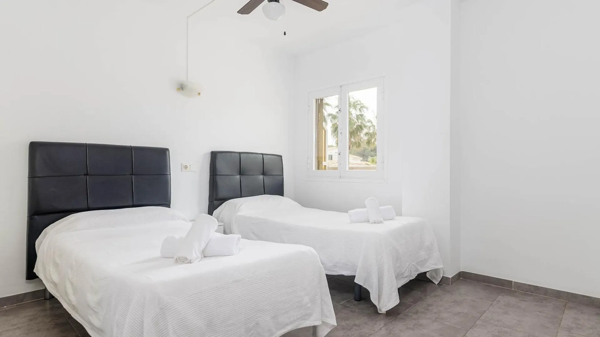 Yourhouse Acapulco Apartment Can Picafort  Spain