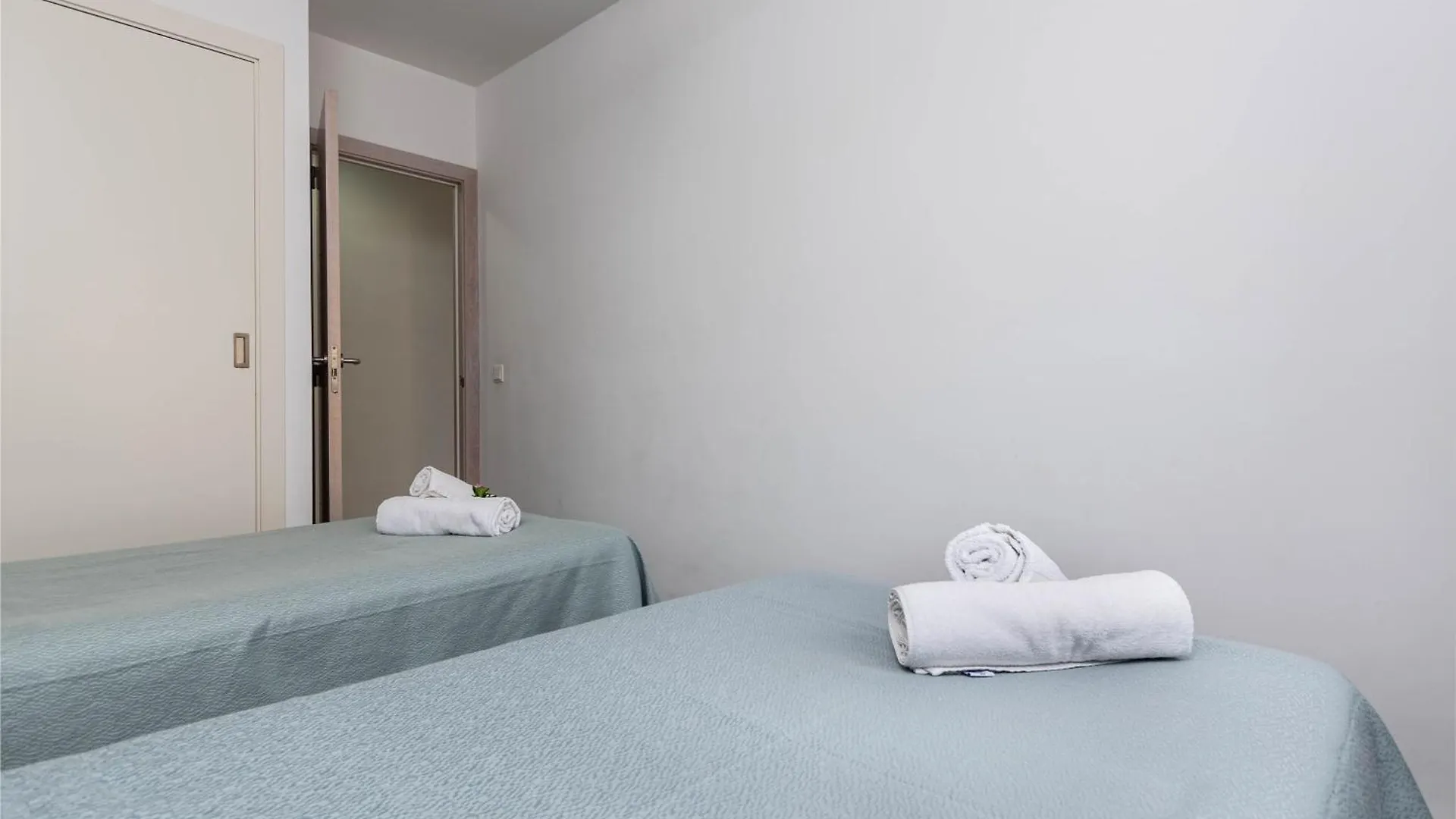 Yourhouse Acapulco Apartment Can Picafort  Испания