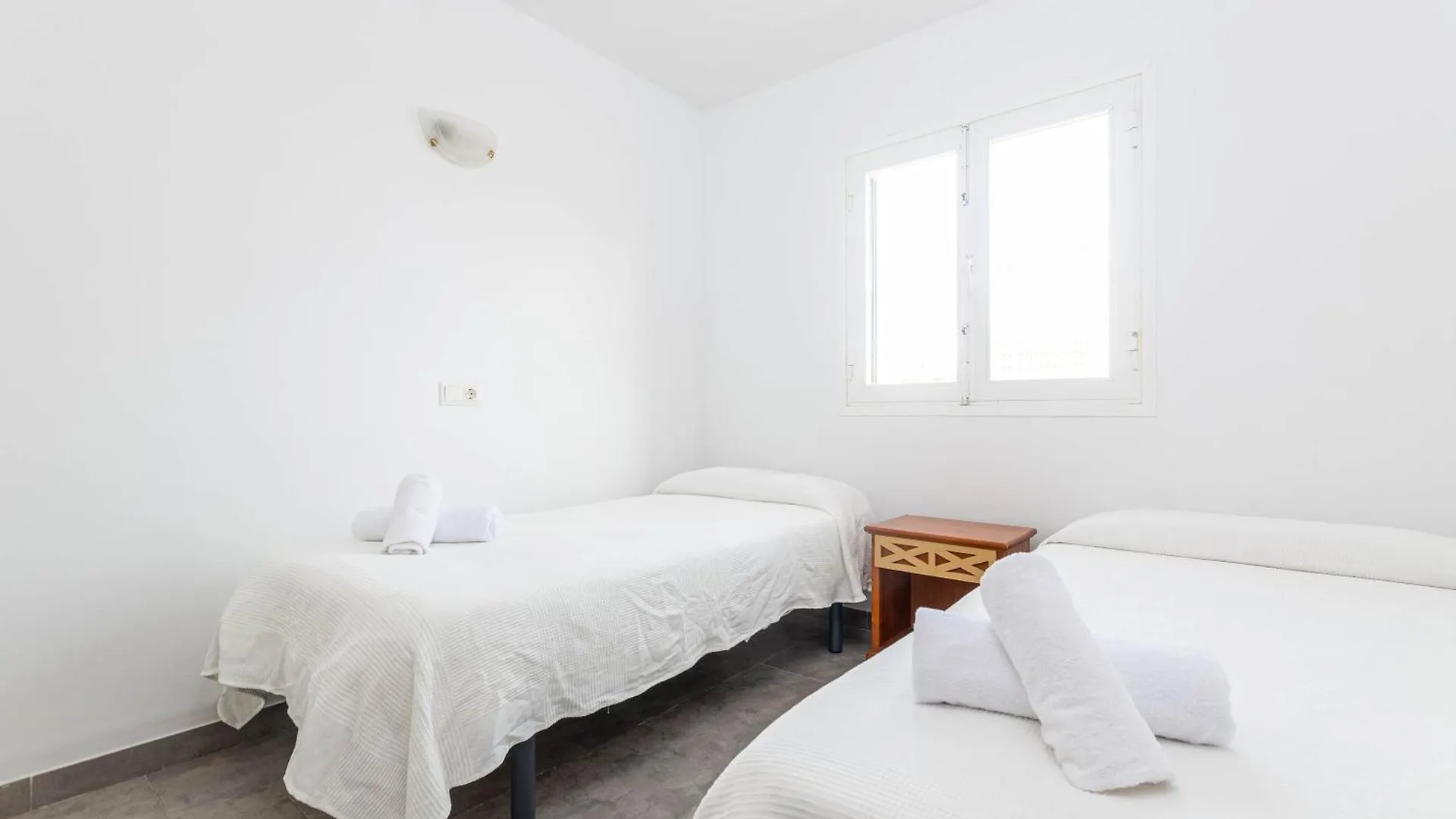 Acapulco Apartments 坎皮卡福特 0*,  西班牙